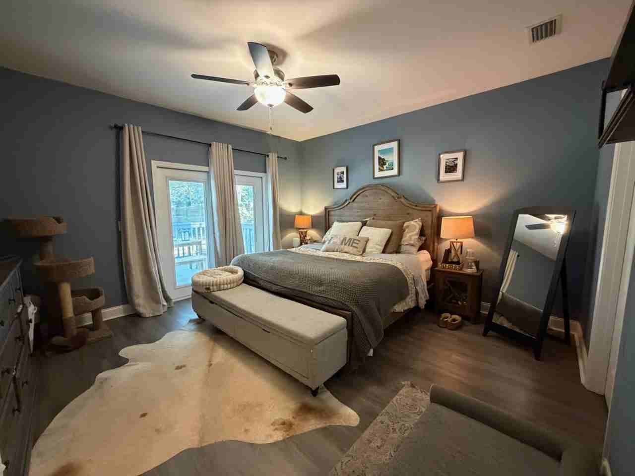 411B Redwood Ave #1 - Photo 7 of 17