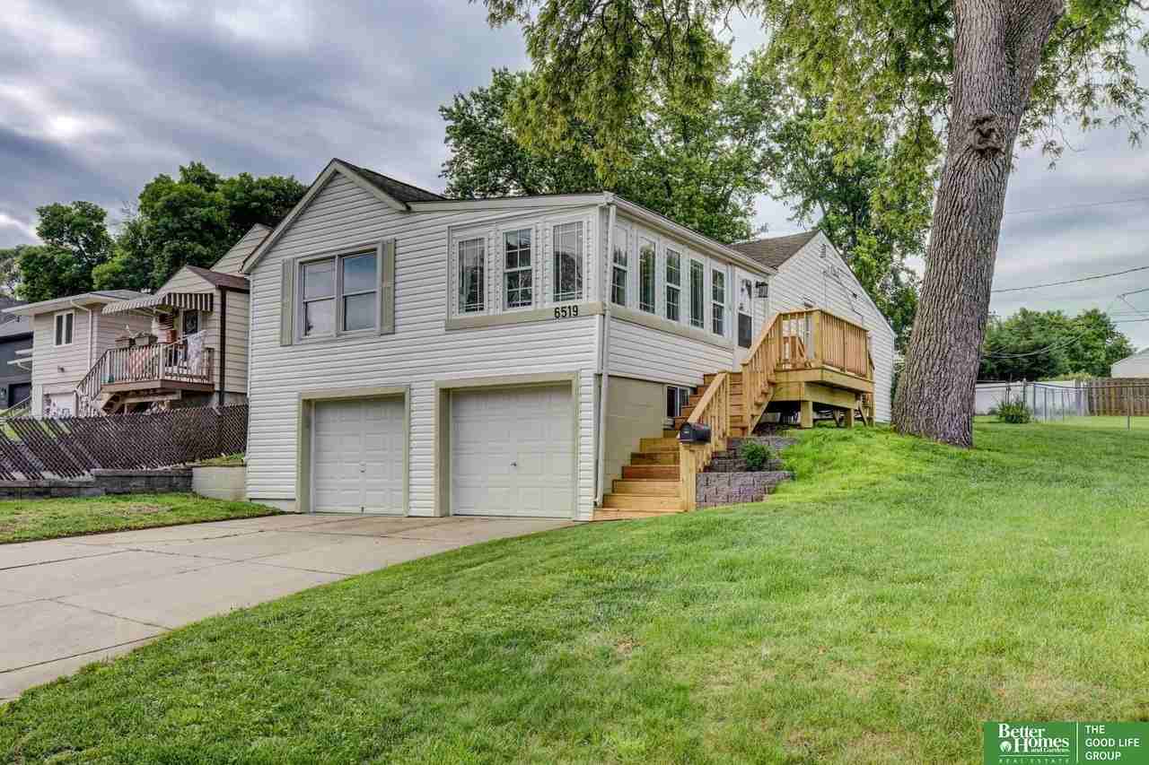 6519 Parker St - Photo 3 of 36