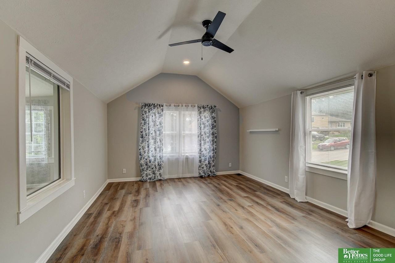 6519 Parker St - Photo 7 of 36