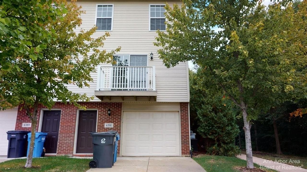 6391 Scoter Ln - Photo 2 of 32