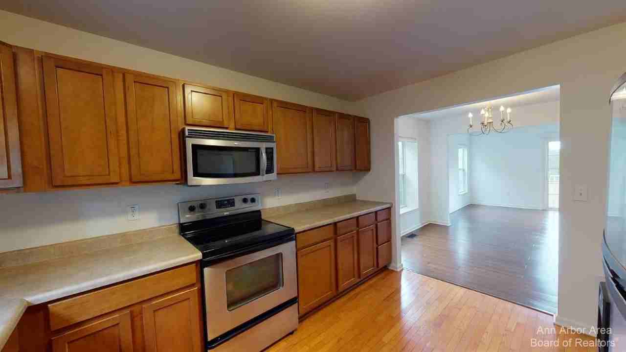 6391 Scoter Ln - Photo 4 of 32