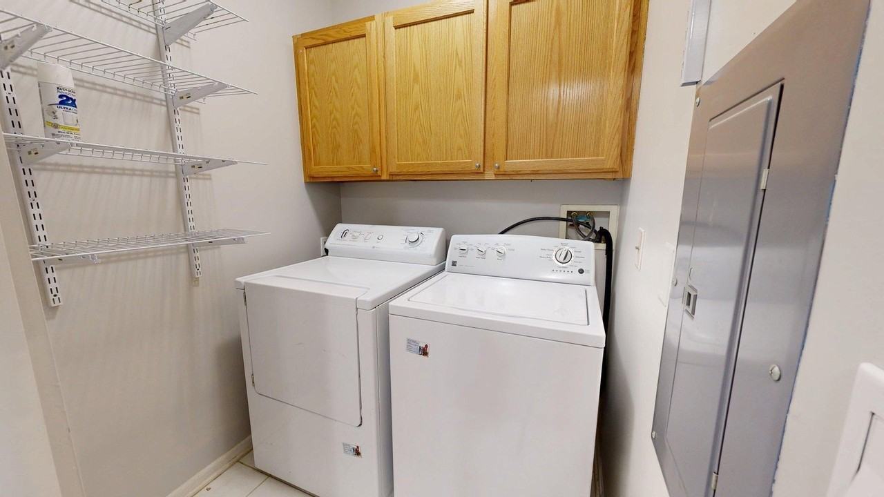 2718 S Knightsbridge Cir - Photo 7 of 19