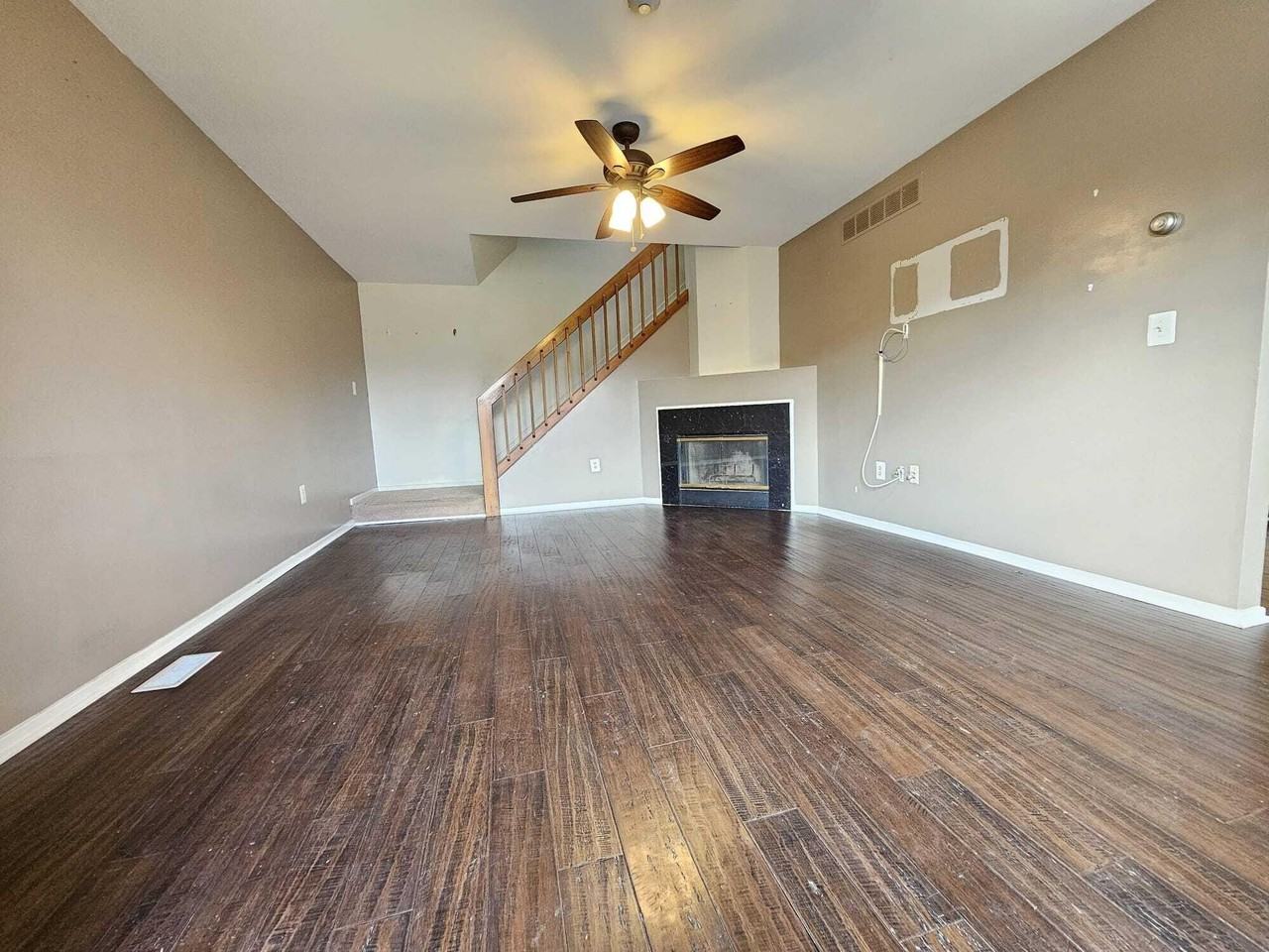 2011 Vine Way Dr Apt 66 - Photo 3 of 23