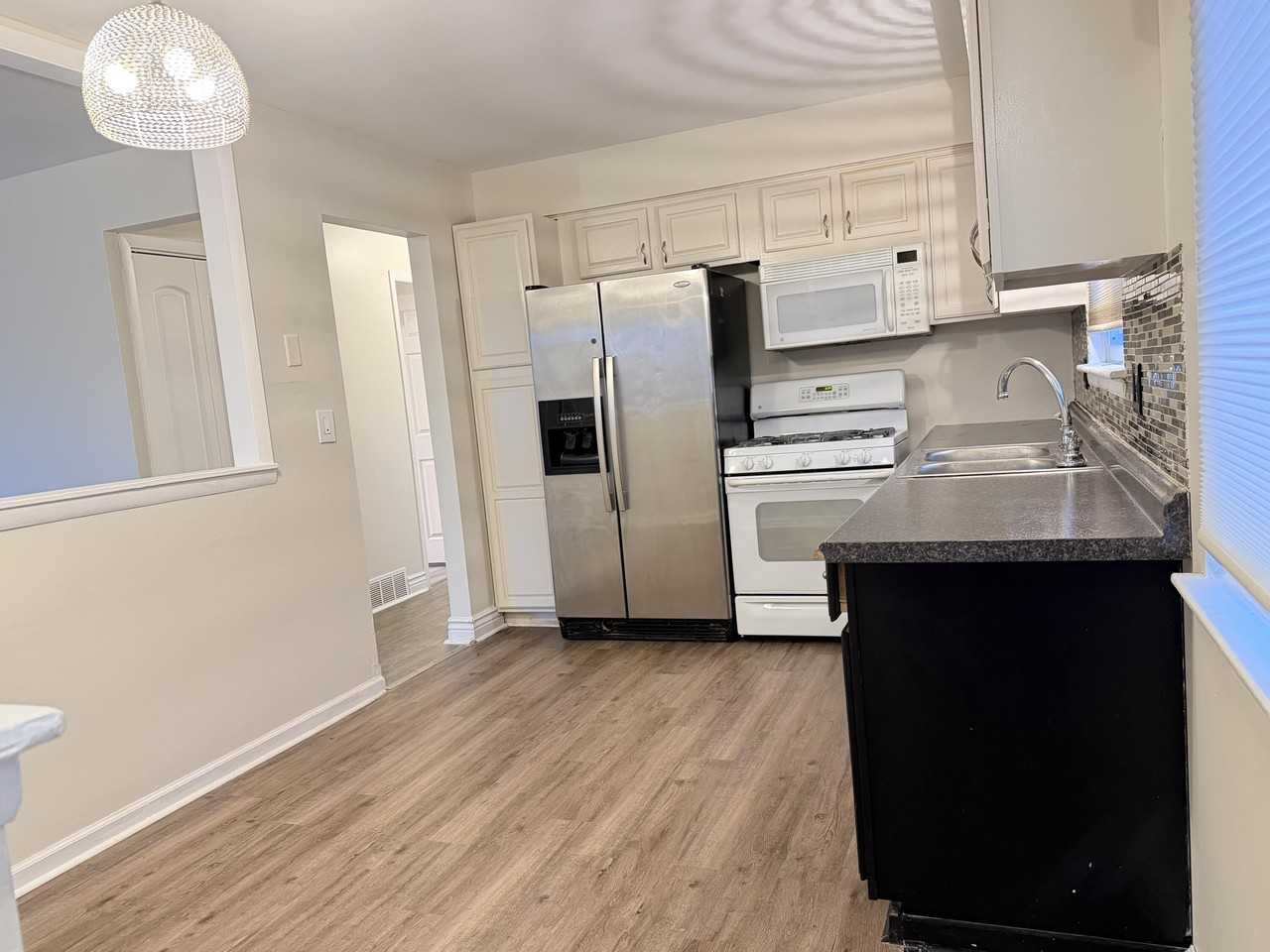 17422 Keppen Ave - Photo 4 of 13