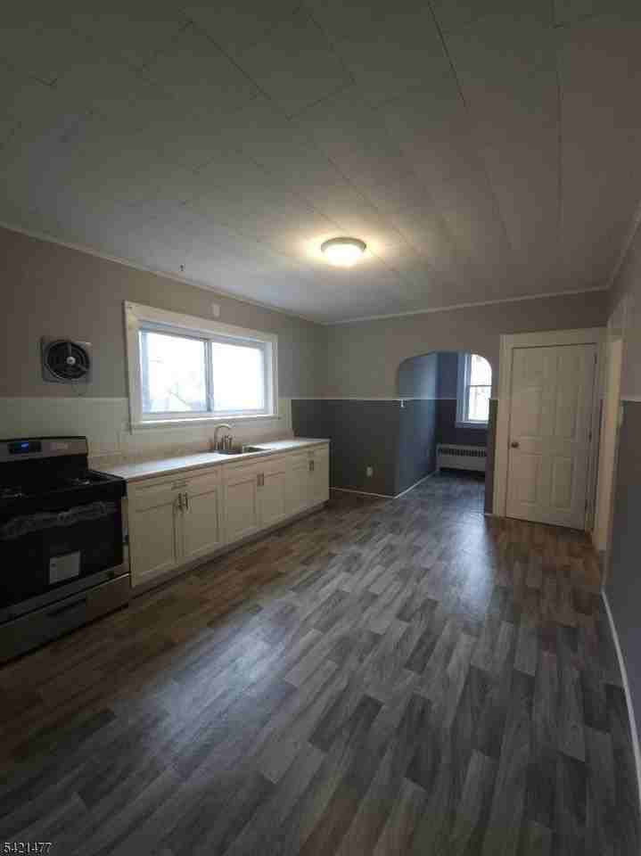 163 Meade Ave - Photo 2 of 7