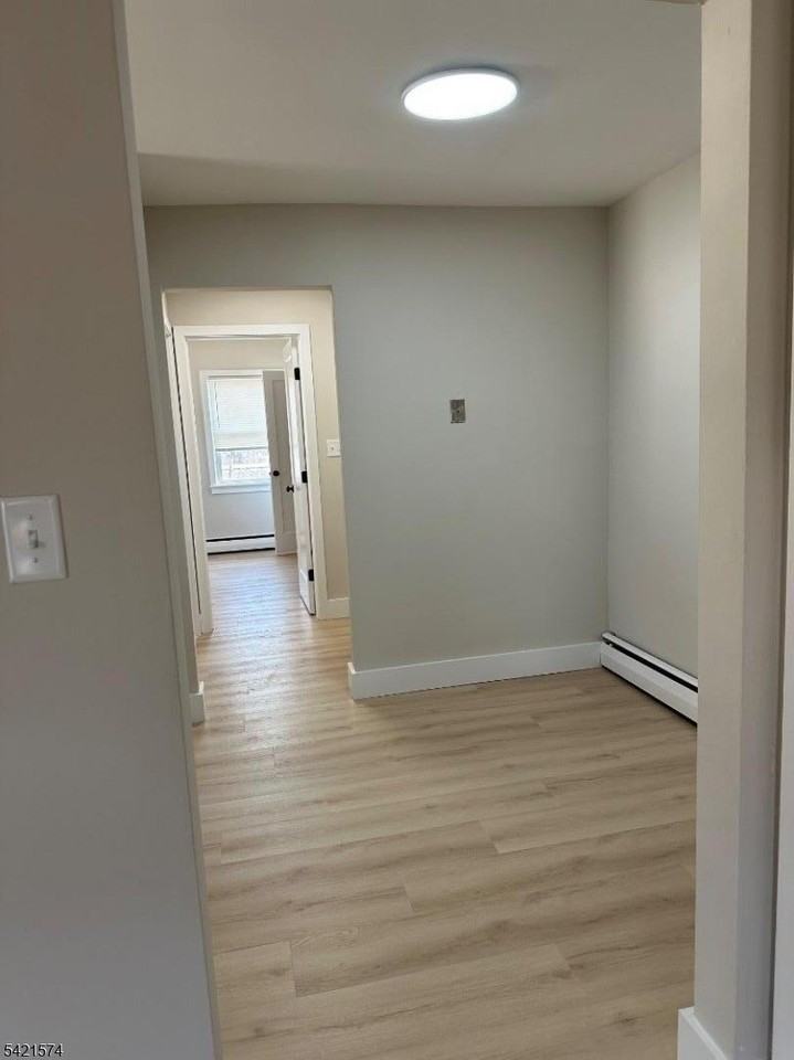 78 Burnett Ave #80B - Photo 4 of 6