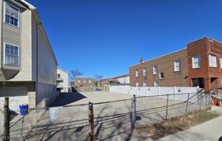 featured image of 716 N 6th St ## 718