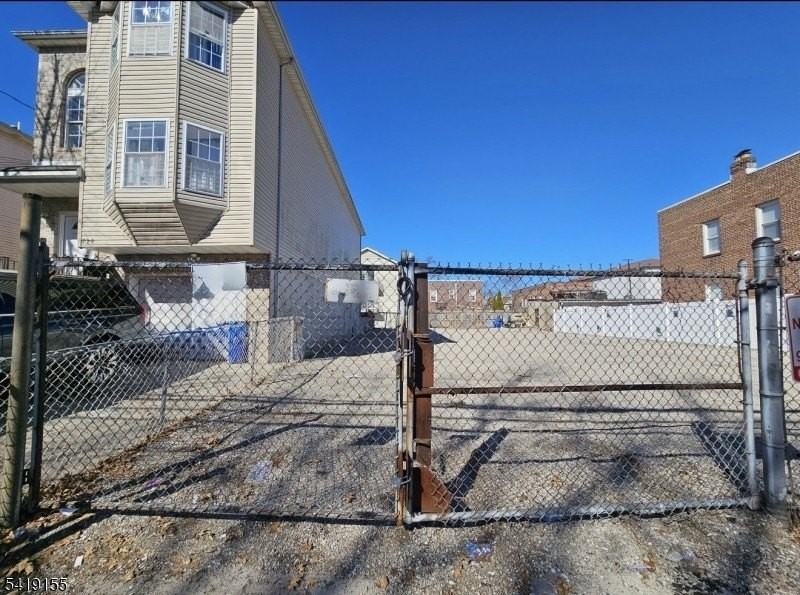 716 N 6th St - Photo 4 of 4