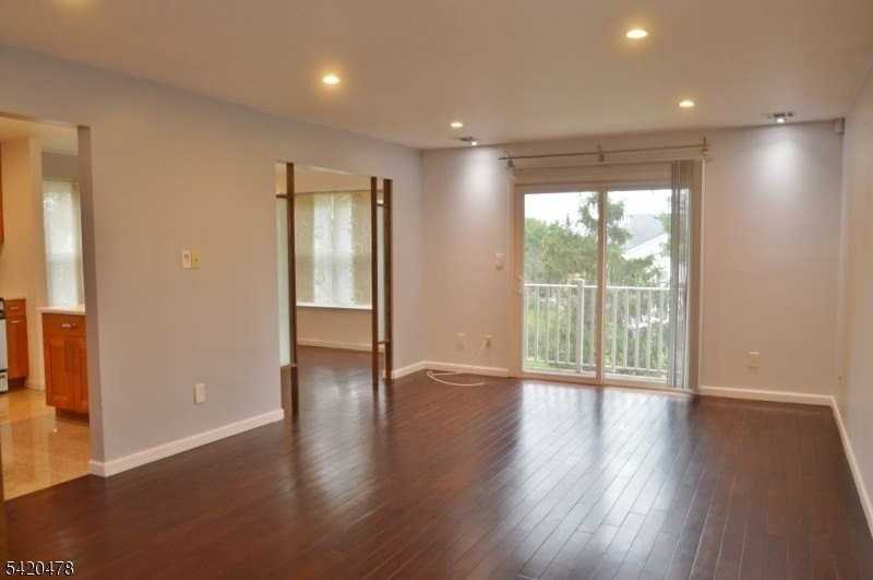 28 Joseph Dr - Photo 3 of 14