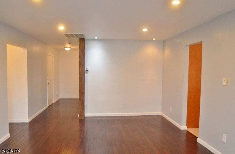 28 Joseph Dr - Photo 4 of 14