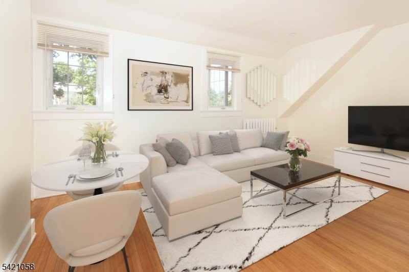 10 Lincoln St - Photo 2 of 28