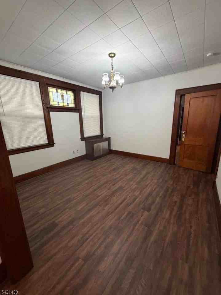 99 Cedar Ave - Photo 5 of 16