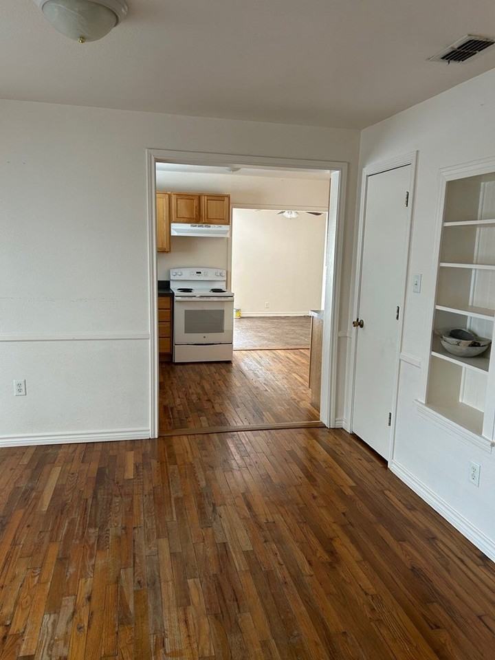 109 Laird Ln - Photo 5 of 9