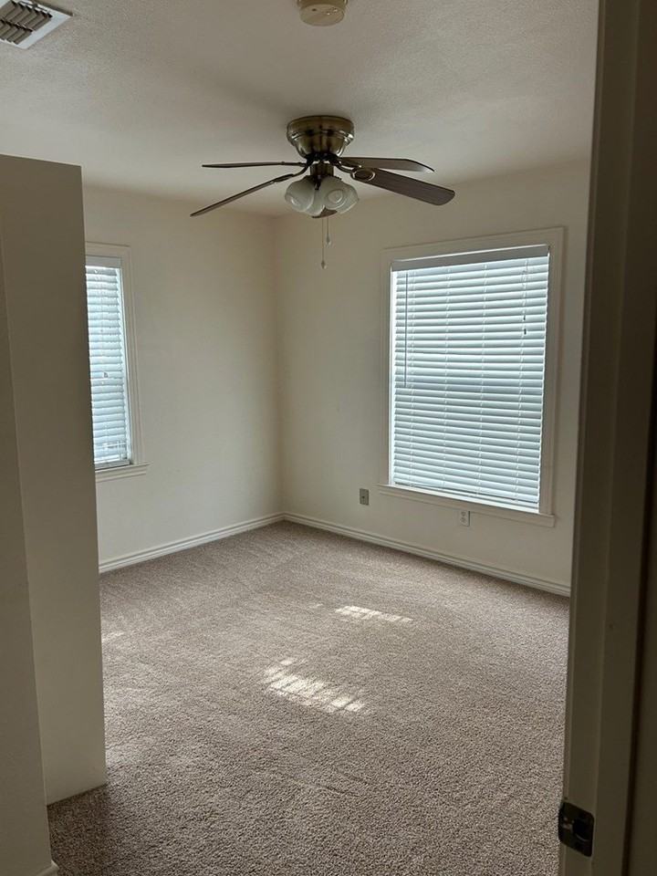 109 Laird Ln - Photo 6 of 9