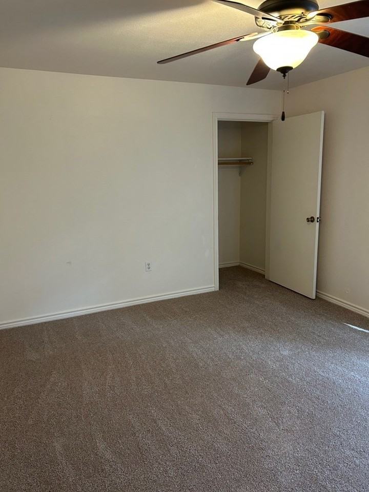 109 Laird Ln - Photo 7 of 9