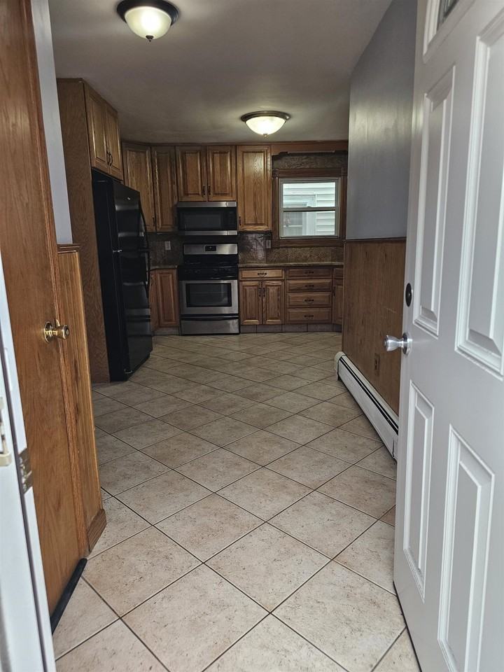 65 Suburbia Ct - Photo 7 of 16