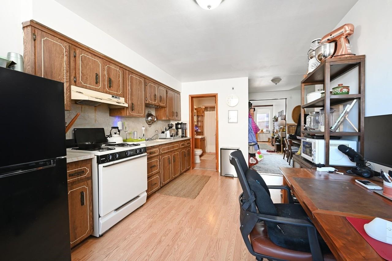 902 Park Ave #3 - Photo 2 of 12