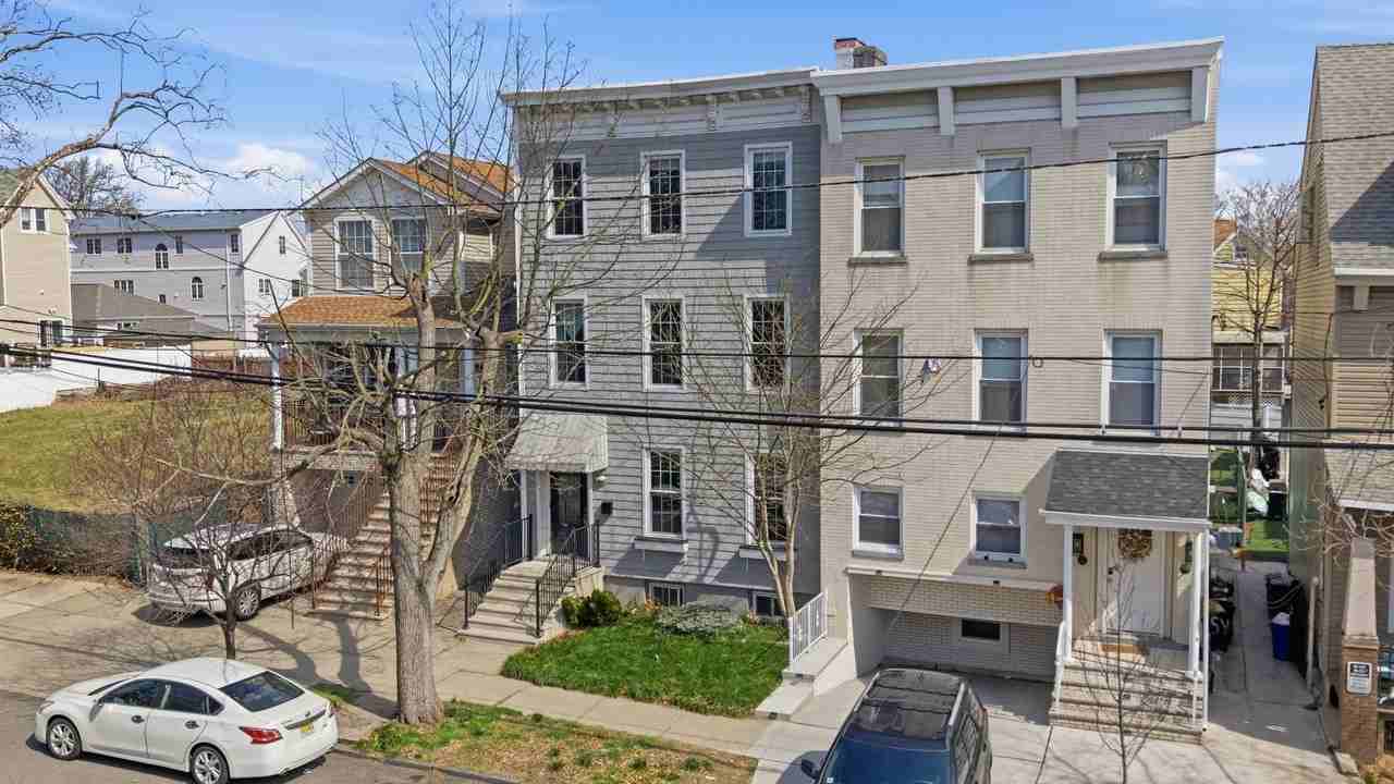 37 W 34th St #1 - Photo 2 of 42