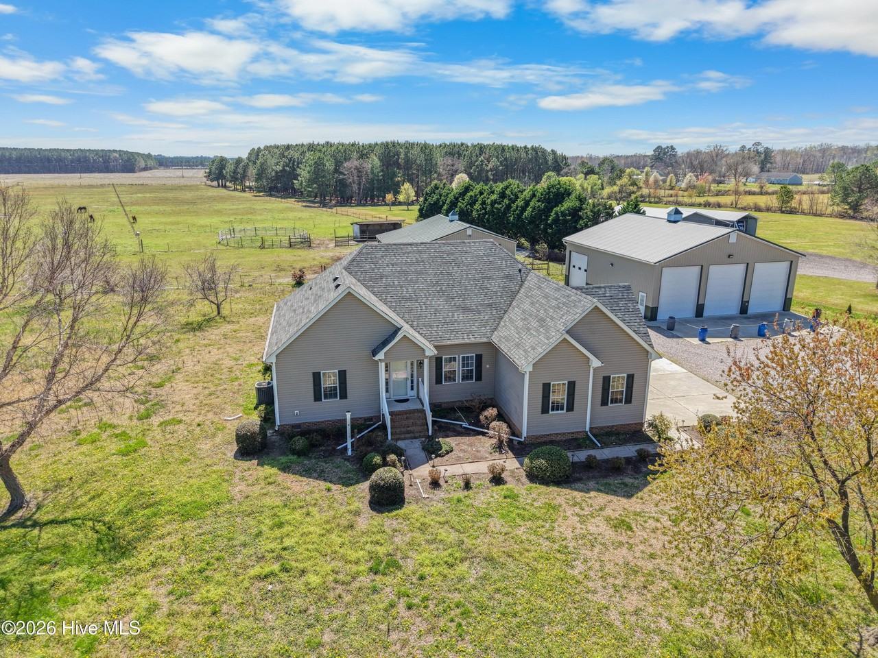 121 Scotland Rd - Photo 2 of 46