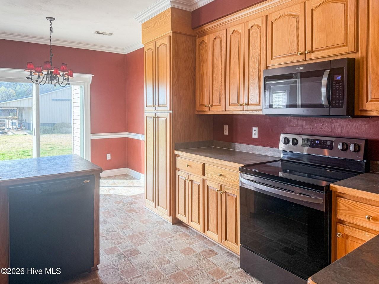 121 Scotland Rd - Photo 4 of 46