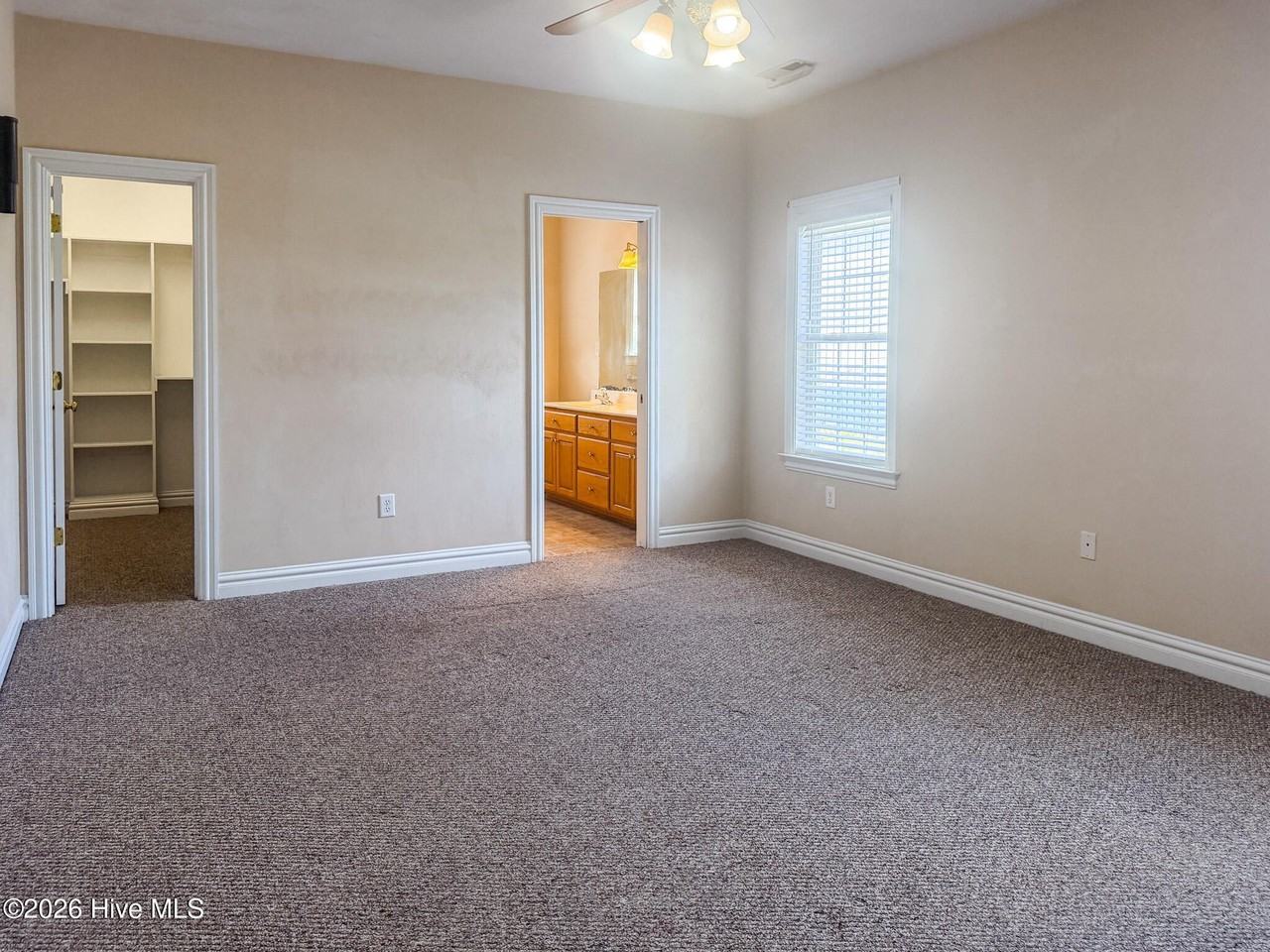 121 Scotland Rd - Photo 5 of 46