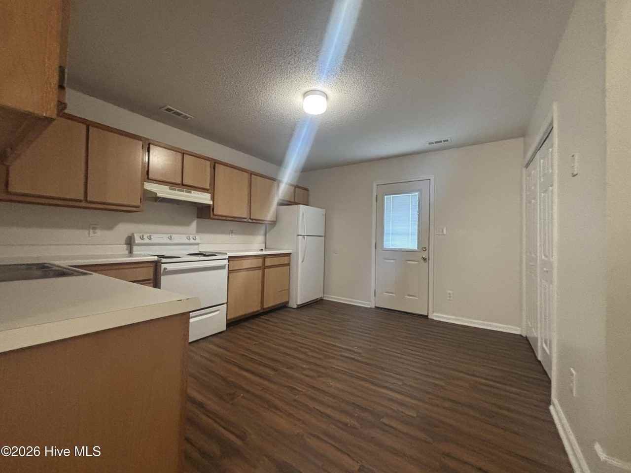 1111 Pueblo Dr - Photo 5 of 13