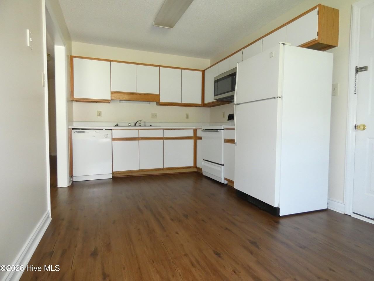 3050 Foxhorn Rd - Photo 5 of 20