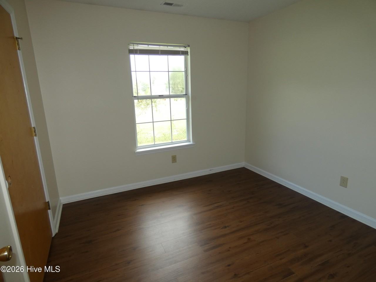 3050 Foxhorn Rd - Photo 7 of 20