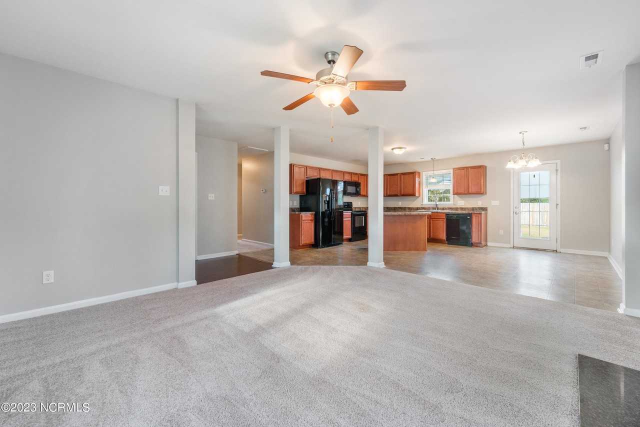 4008 Wt Whitehead Dr - Photo 4 of 21