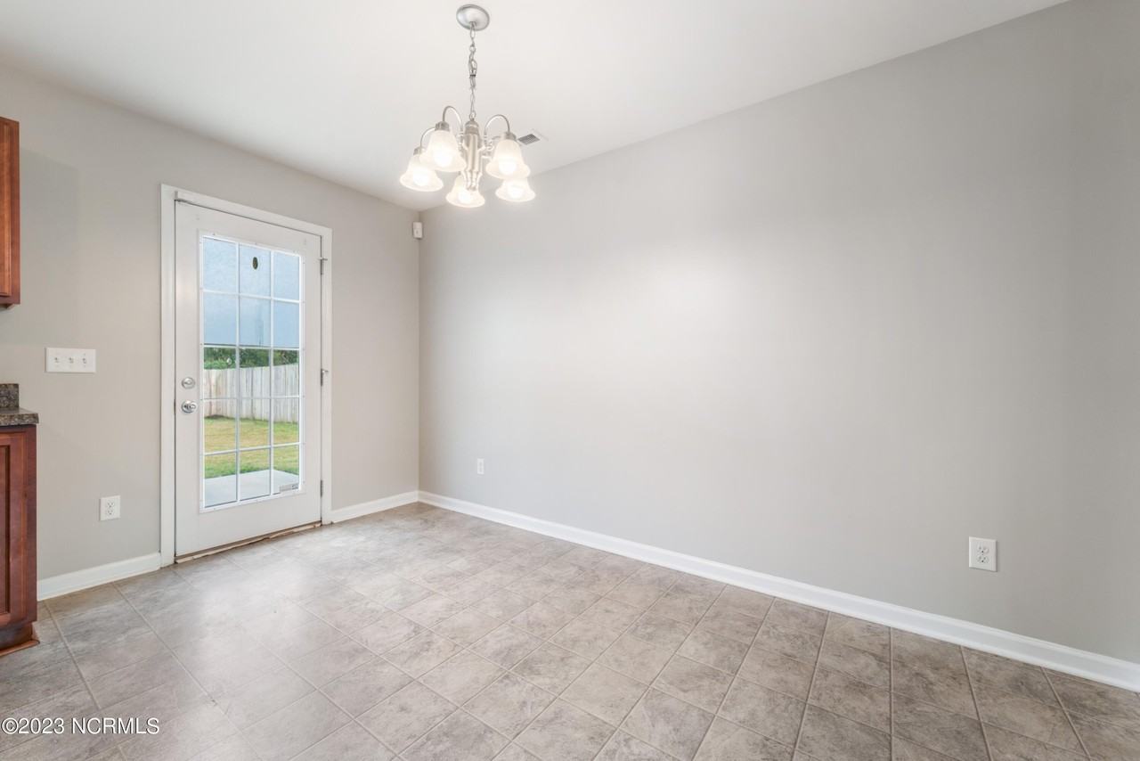 4008 Wt Whitehead Dr - Photo 5 of 21