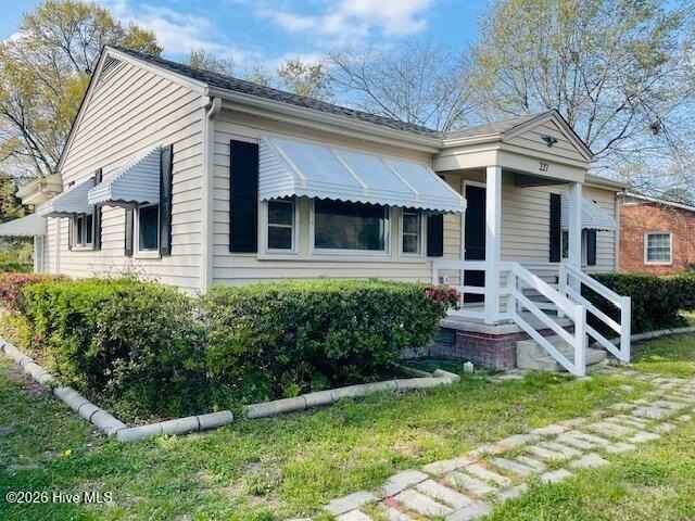 227 Kenneth Blvd - Photo 3 of 26