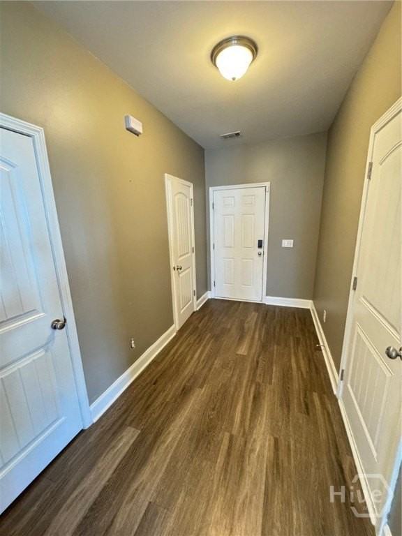 110 Regis Way - Photo 2 of 19