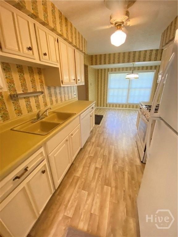 808 Jamestowne Rd - Photo 5 of 16