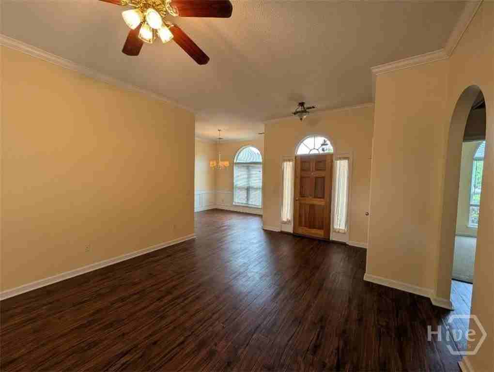 320 Young Way - Photo 4 of 25