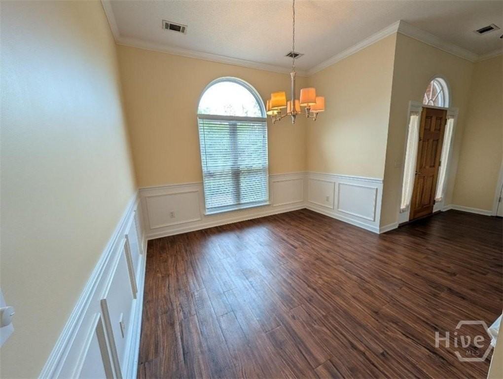 320 Young Way - Photo 6 of 25