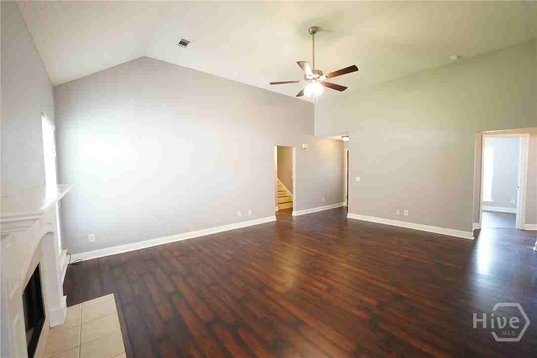 701 Laurel Hill Cir - Photo 7 of 39