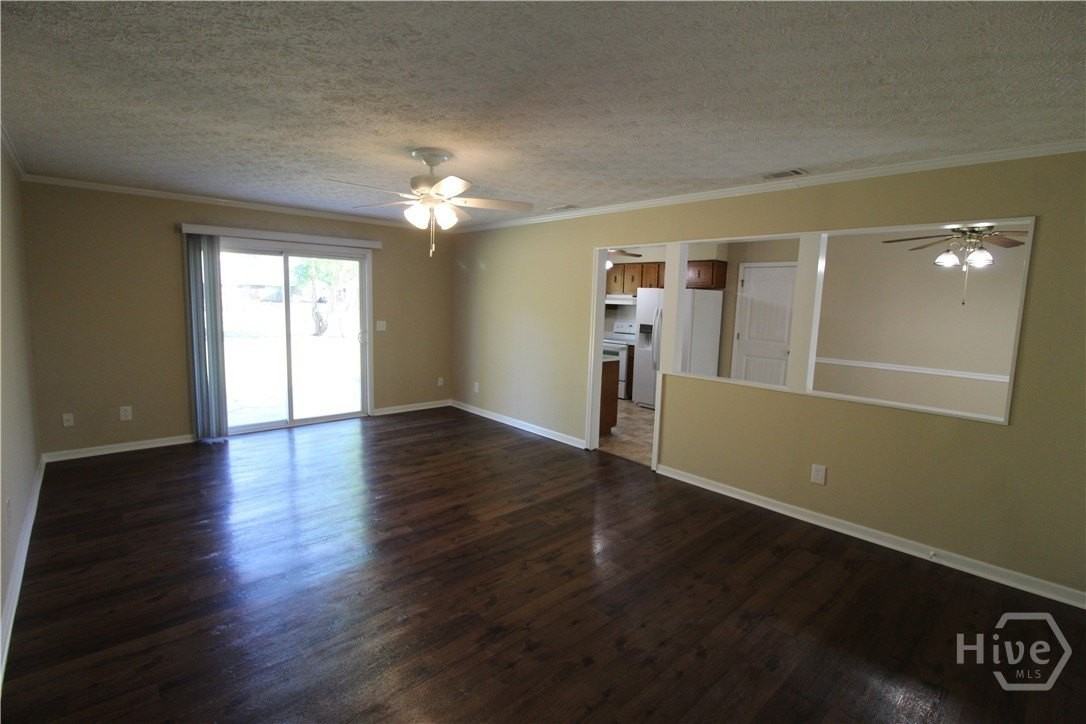 46 Hermitage Dr - Photo 5 of 20