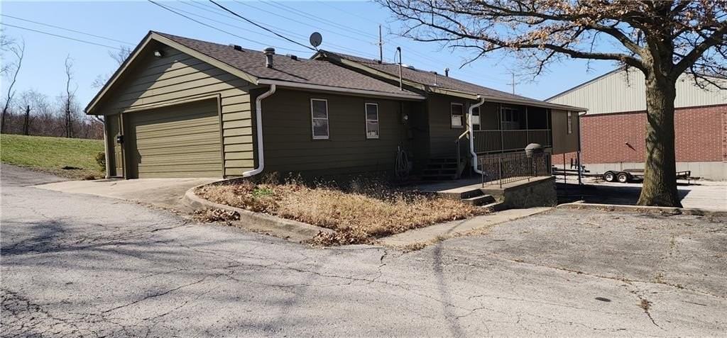 9900 Nw Highway 45 - Photo 2 of 10