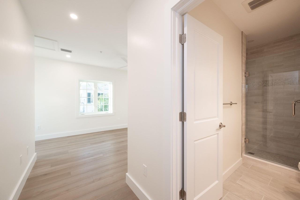 1110 Truman Ave #UP - Photo 7 of 20