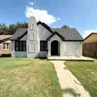 featured image of 2222 16th St