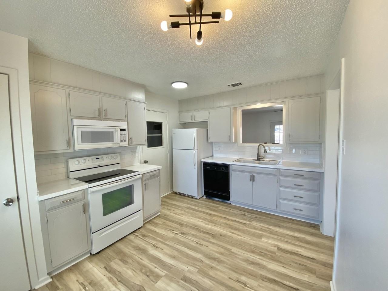 2128 74th St - Photo 2 of 15