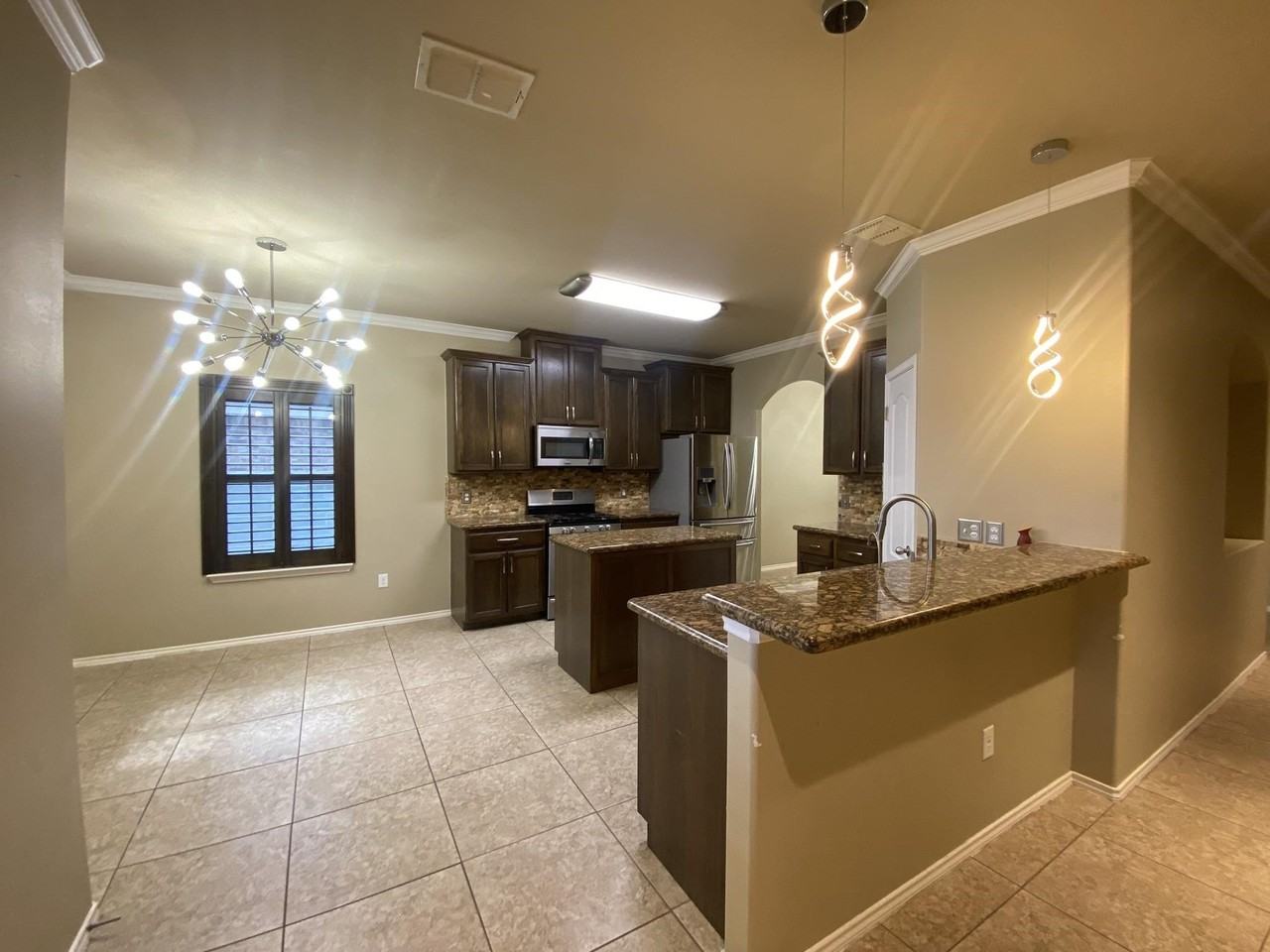 413 Windmill Palm Dr - Photo 5 of 25