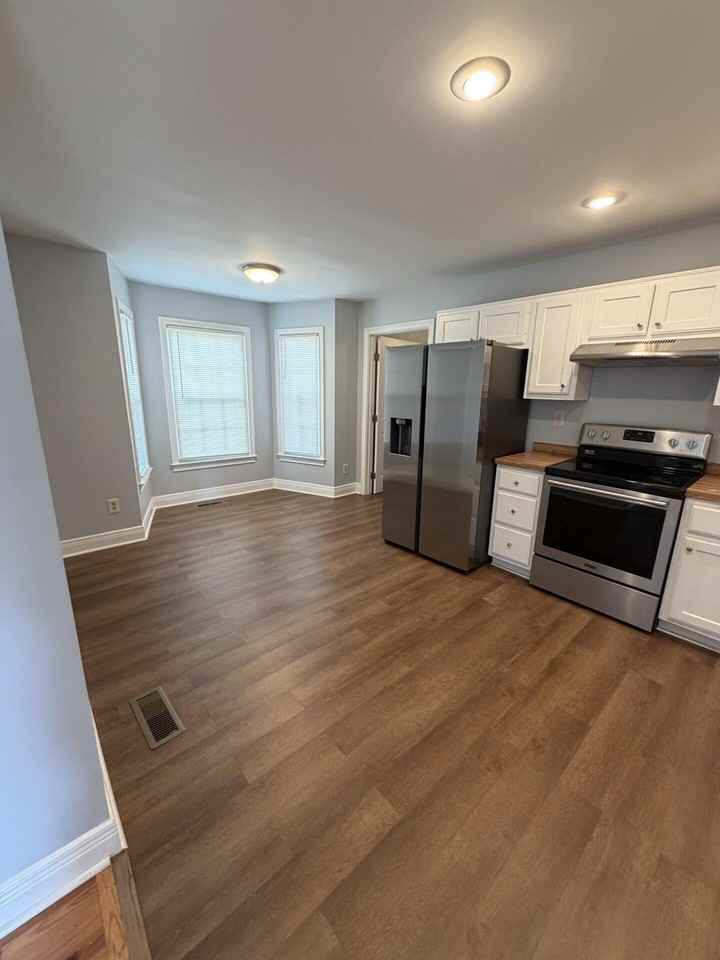 929 Woodglen Ct - Photo 7 of 33