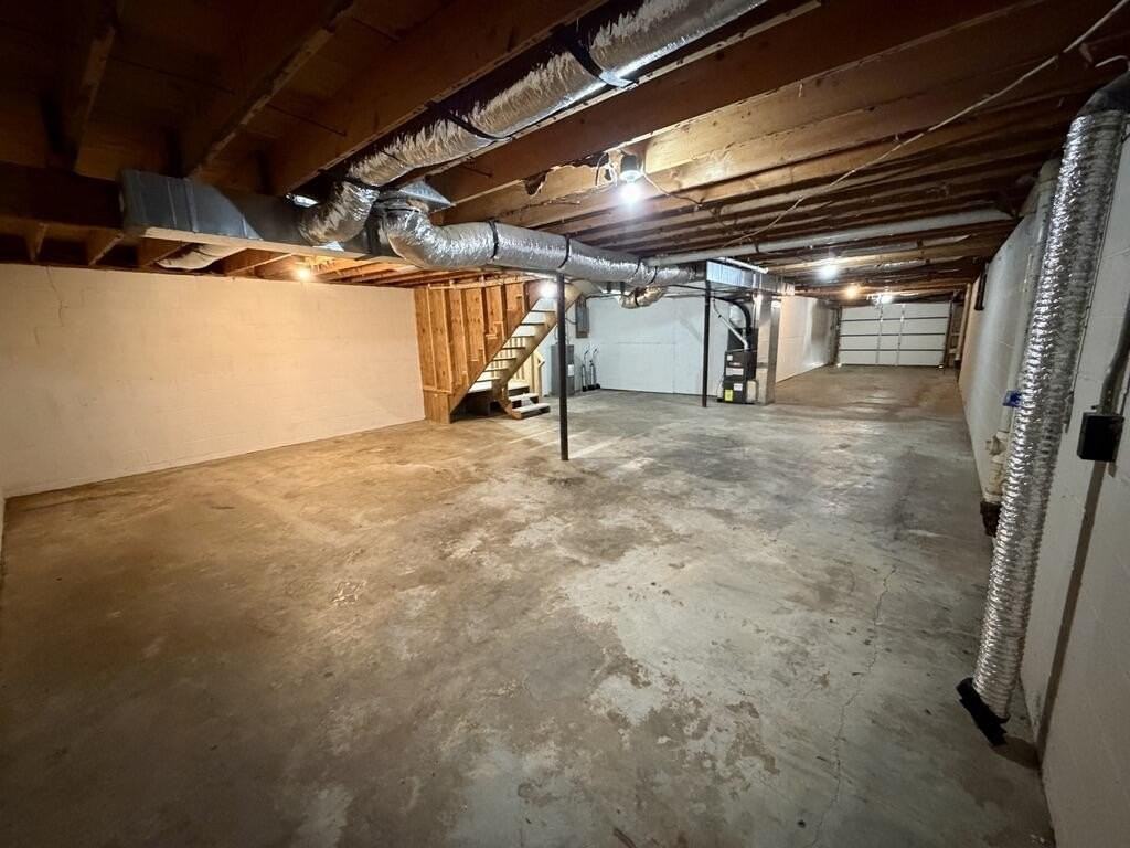 115 Beecher St Apt A - Photo 7 of 9