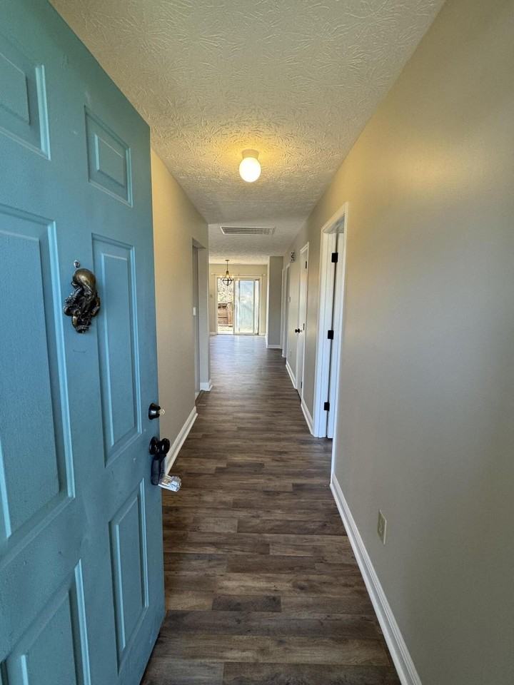 1470 Vintage Cir - Photo 2 of 18