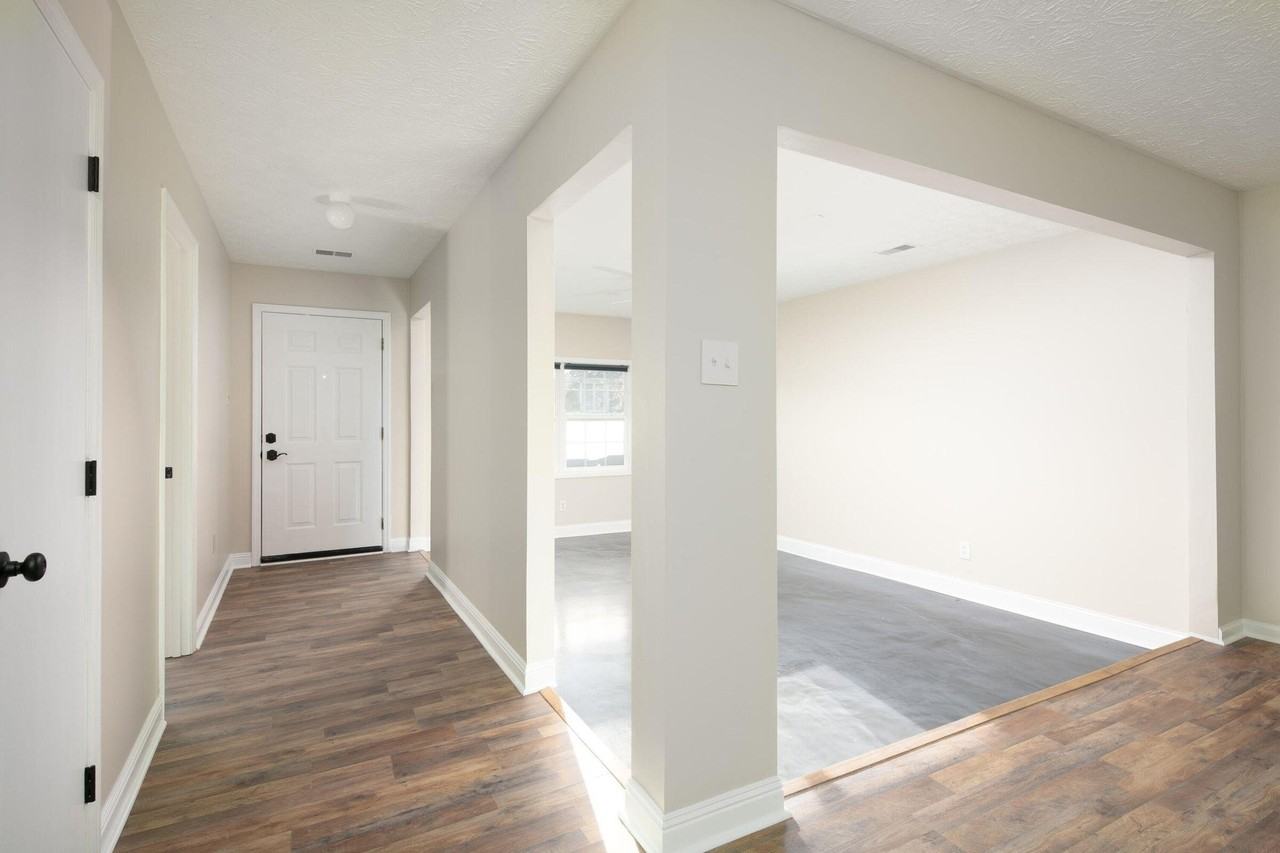 1470 Vintage Cir - Photo 3 of 18