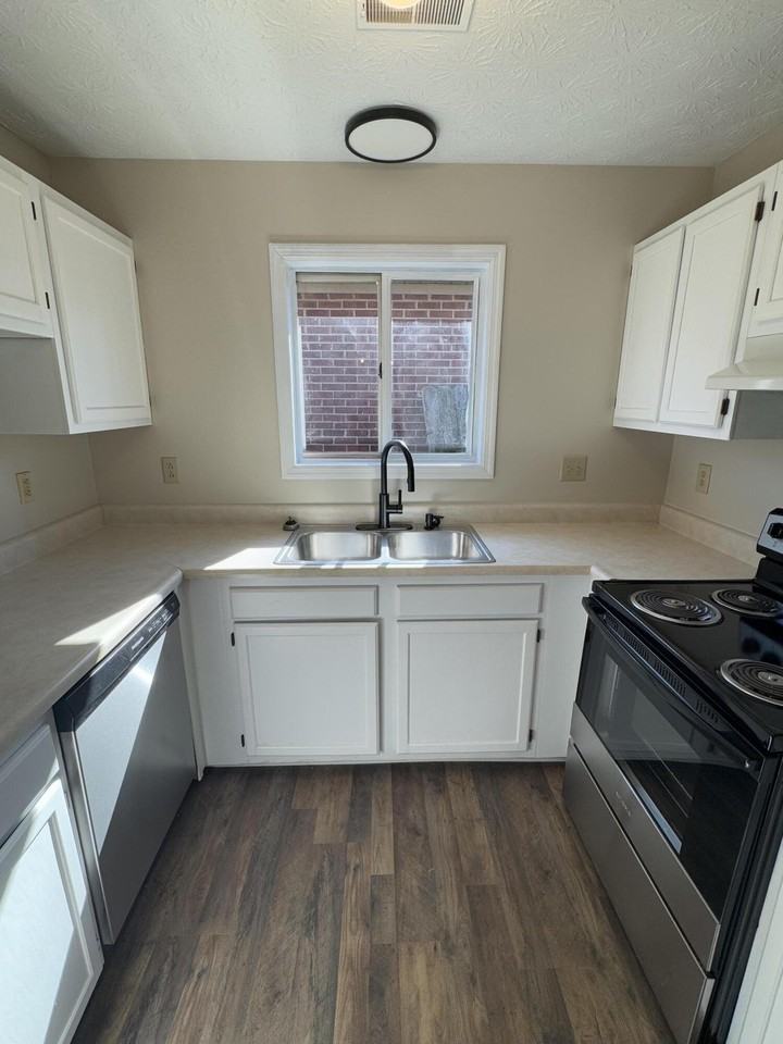 1470 Vintage Cir - Photo 6 of 18