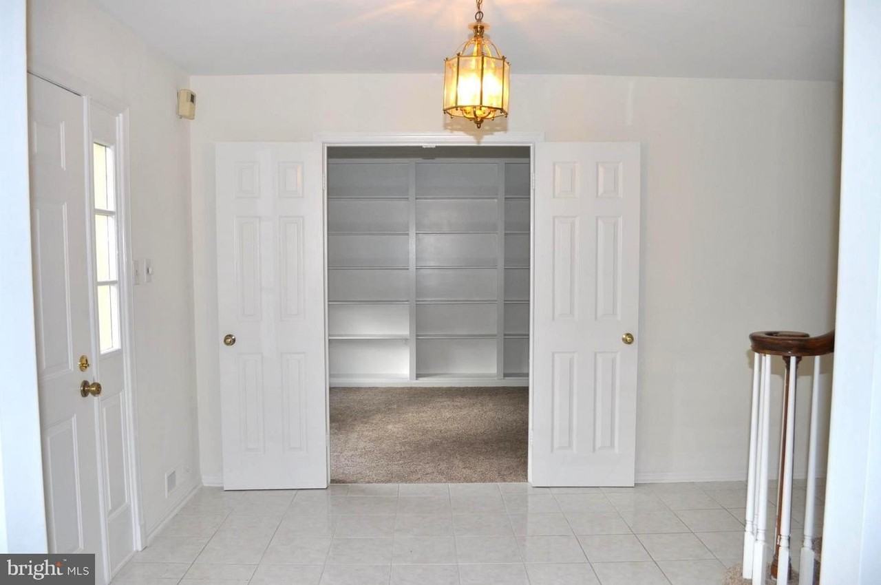 2109 Falling Creek Rd - Photo 2 of 28