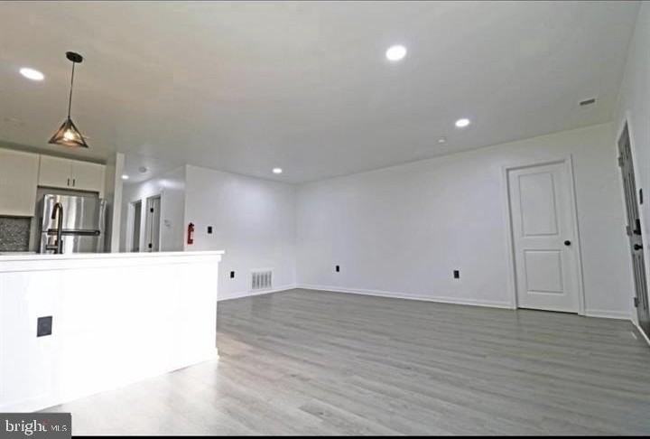 511 Corinthian Ave - Photo 3 of 7