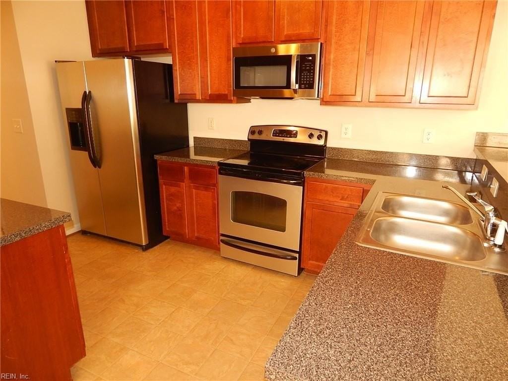 300 Wythe St - Photo 6 of 23